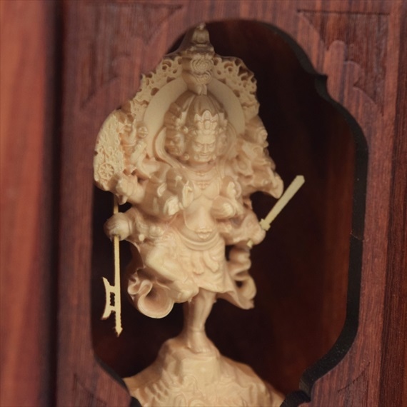 極上の木彫 精密彫刻 極上品 烏枢瑟摩明王 木彫仏像 仏教美術 精密細工
