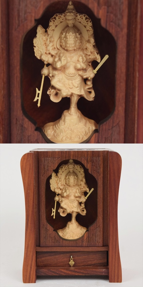 極上の木彫 精密彫刻 極上品 烏枢瑟摩明王 木彫仏像 仏教美術 精密細工